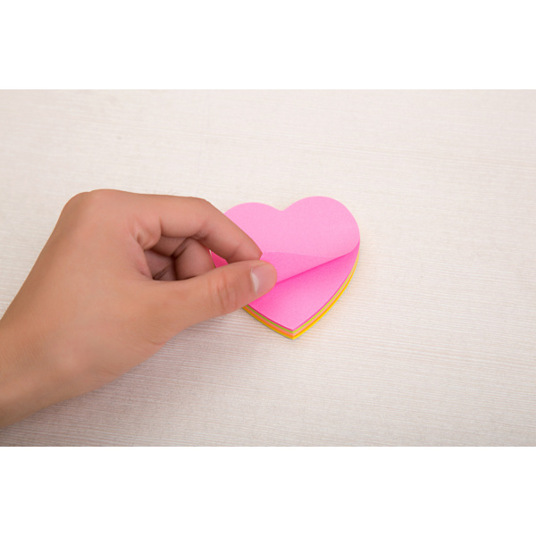 6 kuddar Sticky Notes Hjärtformade, blandade färger Love Self-Stick Notes Self Stick Post Memo för Home School Office, 600 ark, 3*3 cm