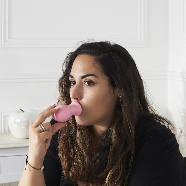 Fylligare Läppar på Sekunder: Silikon, Rosa, Inget Kirurgi Rosa