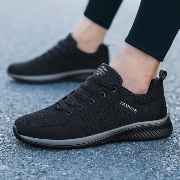 Svarta "FASHION" Sneakers: Lätta, Bekväma & Ventilerande Black 42