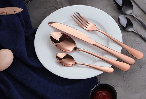 Färgade Bestick: Eleganta, Rostfria & Trendiga Rosa
