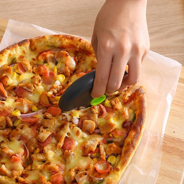 Smart Pizzaskärare: Stål, Greppvänlig & Säker Silver
