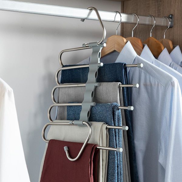 Praktisk multigalge för 5 byxor - platsbesparande design! grå