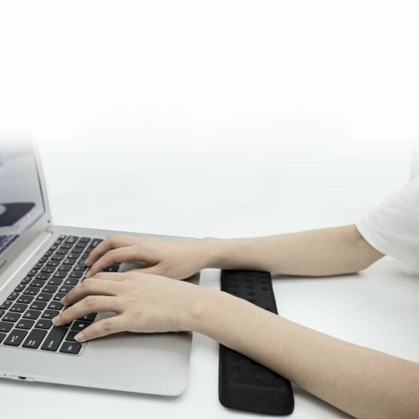 Ergonomiskt Handledsstöd: Memory Foam för Bekvämt Arbete Svart