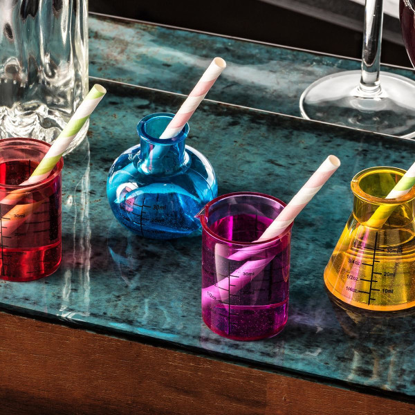 Kemilaboratorieinspirerade shotglas för festliga temafester multifärg