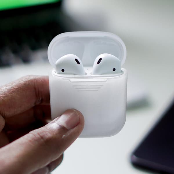 Stilfullt Silikon-kit för AirPods: Skydda & Häng runt Halsen Vit