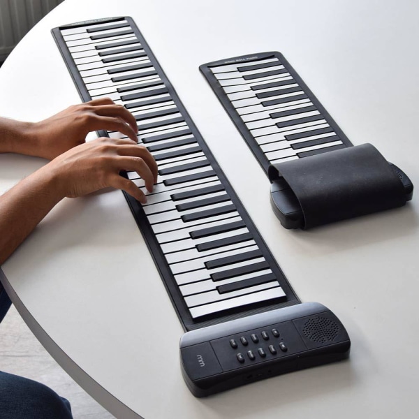 Lätt och smidigt elektroniskt piano - spela var som helst! Svart