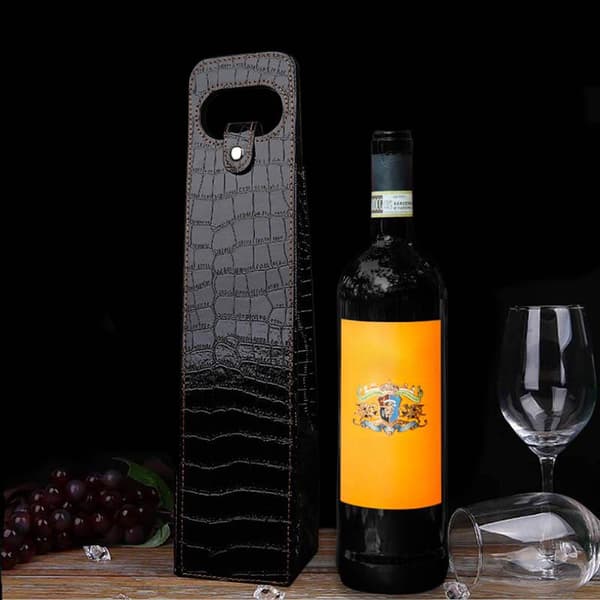 Elegant Vinflaskpåse i Konstläder - Perfekt Present Svart