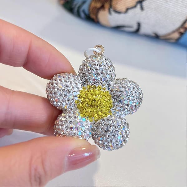 Skinnende Krystal Charm – til Piger og Kvinder – til Hverdag og Samling Purple