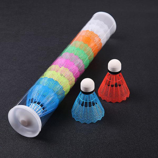 12 plastik fjerbolde Badminton skyttehaner Indendørs Udendørs Træning Sport Havespil Tilfældig farve