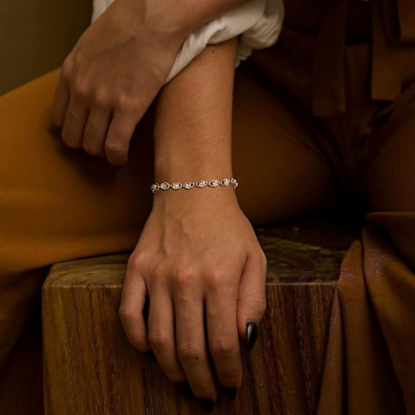 Armband för kvinnor 14K guldpläterad delikat kedja enkelt smycke sött för flickor Evil Eye Zirconia 2 Layer Satellite Chain