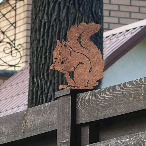 Rusty Squirrel Metallhagepynt for Gjerder, Hjem og Utemiljø, Hagedekor, Skulpturer, Silhuetter i Støpejern, Tre, Hage, Veggkunst