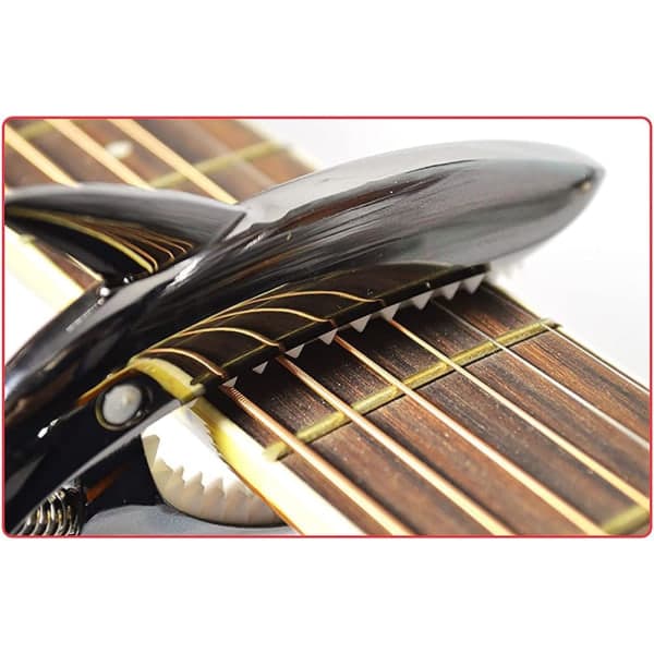 1 st Haj Capo Lätt Gitarr Capo Gitarrtillbehör Snabbväxlande Gitarr Capo med Förvaringsväska för Gitarrer, Ukulele, Banjo, Mandolin black
