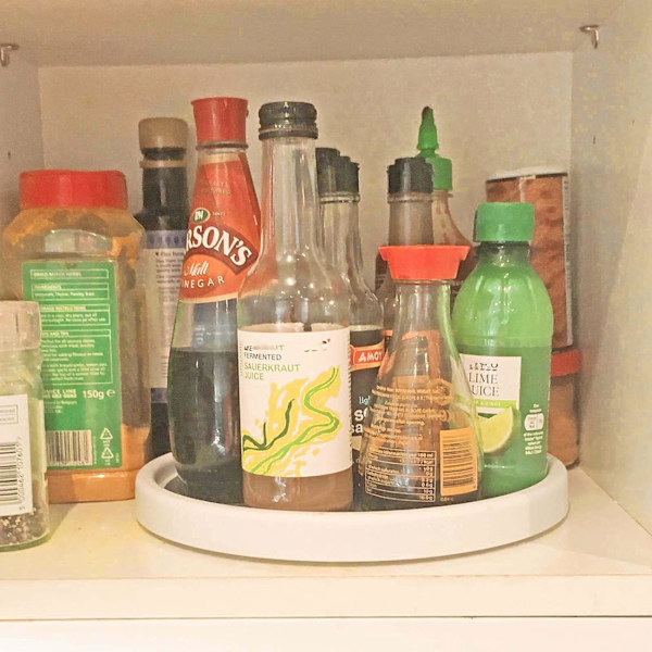 Lazy Susan Turntable Cupboard Organizer, Rotierende Krydderhylle for Kjøkkenoppbevaring og Organisering, Sklisikker Krydderholder, Hvit Plast Oppbevaring