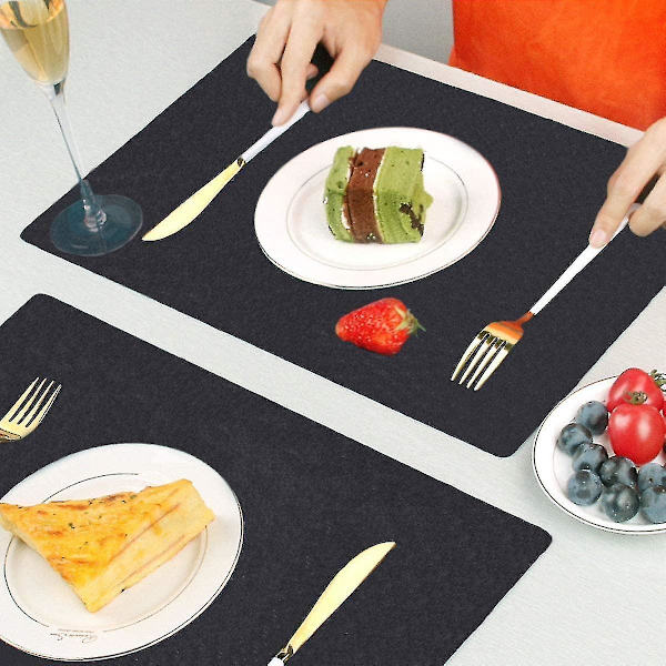 6 stk. vaskbart filtbordssæt med 6 stk. underlag 6 stk. bestikposer