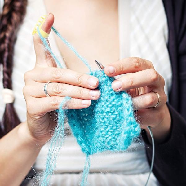 Garnguide Fingerhållare Stickning Fingerborg Verktyg Plast Garnguide Separerade Garn Verktyg för Virkning Stickning Hantverk Tillbehör (Grön, Blå, Gul, Rosa)