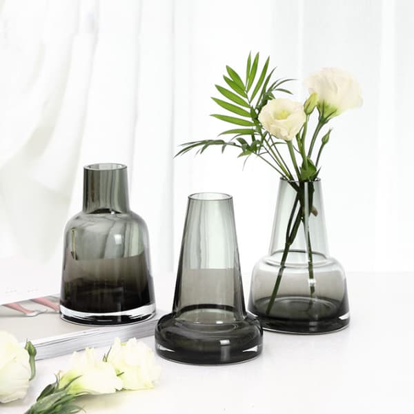 Blomstervase Flora Blomstervase Flora Vase Medium Hals Røyk Tre alternativer tilgjengelig Medium