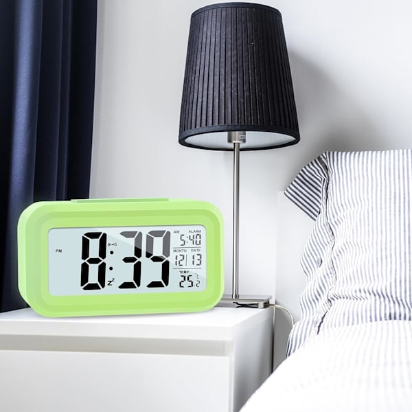 Uppgraderad Digital Väckarklocka, 4,3\" LED-Display med Temperatur Större Ljudstyrka Ljuskontroll Bärbar Snooze Kalender Ljusstyrka med Batteridrift Green
