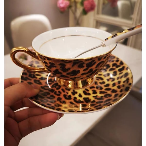 ® YBK Tech Euro Style Bone China Kop & Underkop Sæt, Keramisk Te- og Kaffe Kop til Hjem Køkken Bryllup (Leopard Mønster) Leopard Pattern