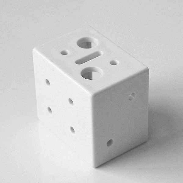 4 st plastfästen vita färger för 1-1/2\" horisontella persienner (ingår ej skruvar).