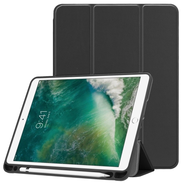 iPad 9.7 6. generation (2018) Etui Tri-Fold med blyantholder Sort