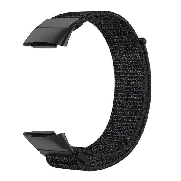 Fitbit Charge 5:n musta nylonranneke