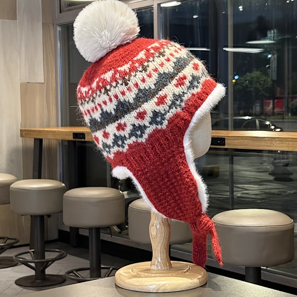 Mukava vintage-henkinen neulottu pipo korvilla - Paksu, lämmin ja pehmeä talvipyöräilyyn Red