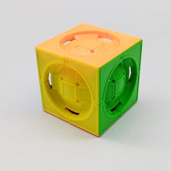 Gradient farge tre-nivå magisk ball Rubiks kube med ytre firkant og indre sirkel 3X3 deformert senterkule Rubiks kube [DB] third level