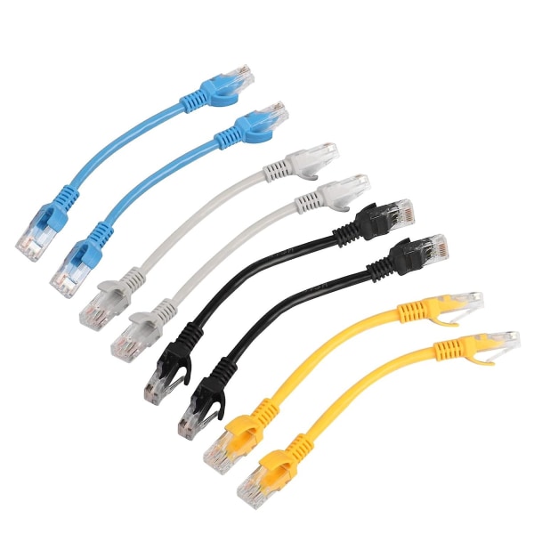 0,5 fot kort Cat5e Ethernet-patchkabel (8-pakning, blandede farger)