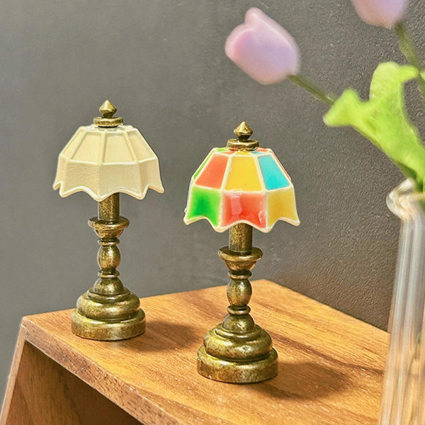 Dukkehuslampe Retro Legering 1:12 Amerikansk Stil Vintage Bordlampe Ornament Hjemmeindretning By [DB] Light Yellow