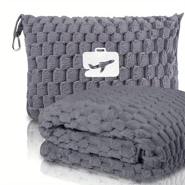 Premium Polyester Tropisk Avlång Resefilt med Broderad Logotyp – Mångsidig 2-i-1 Flanellfilt Perfekt för Flygresor – Maskintvättbar [DB] Blue (LOGO version)