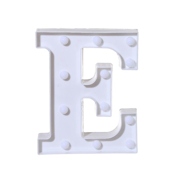 Alfabetets ledbokstavslampor lyser upp Vita plastbokstäver stående hängande A [DB] E