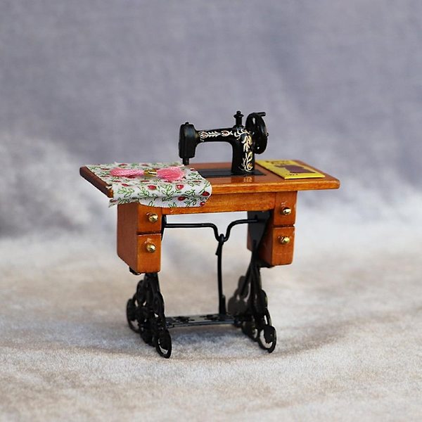 Miniatyr möbler dockhus tillbehör symaskin 1:12 skala retro möbler bord dekor Vint Db