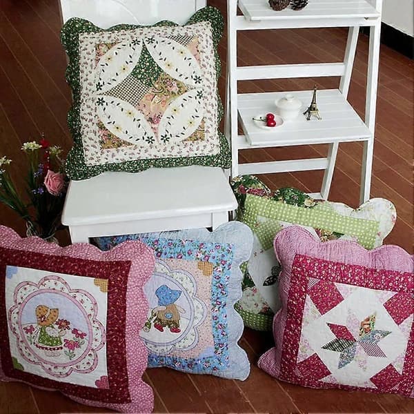 Set med 2 Boho Quiltade Prydnadskuddfodral i Bomull, Blommig Tryckt Patchwork Dekorativa Kuddfodral för Sovrum Soffa Bil (Blomma A, 18\"x18\")[DB]