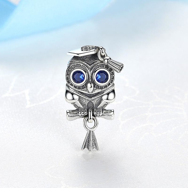 925 Sterling Hopea Helmet Charms Beads Syntymäpäivä Valmistuminen Juhlapäivä Helmet Sopii Pandora Rannekoruihin Lahja Diy Korut Naisille DB 12