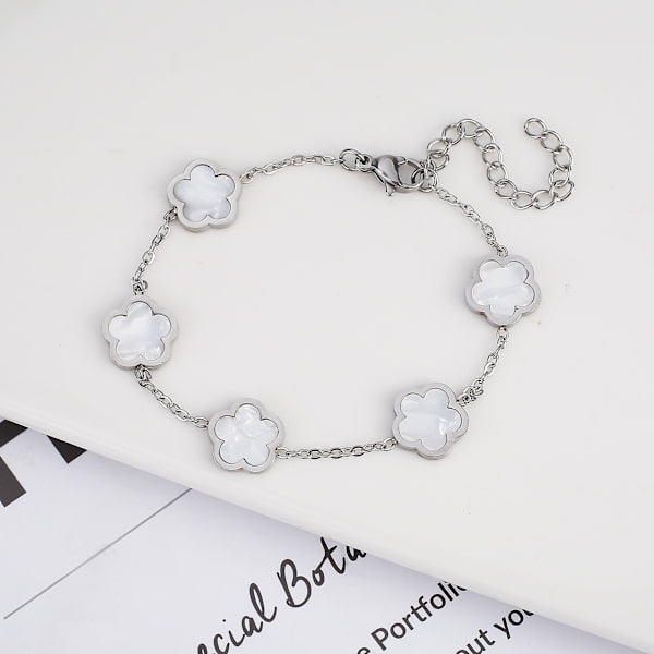 2024 Ny Silverfärgad Bästsäljande Armband Ensidig Växt Smycke Kvinnors Färgfast Rostfritt Stål Högkvalitativ Klöver {Db} silvery-10 20cm