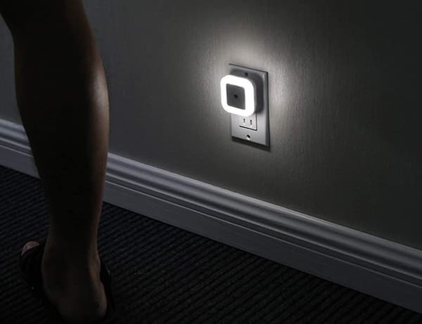 6-pakks Plug-in Led nattlys med skumring til daggry-sensor for trapper [DB] White