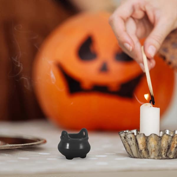 Mini Halloween Kedel til Dekoration 45 Stk. Små Sorte Plastikpynt