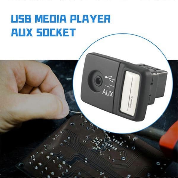 Bil Media Player AUX Lydgrensesnitt Ladeport Socket USB Auxiliary Socket 735547937 for 500 Pa [DB] Black