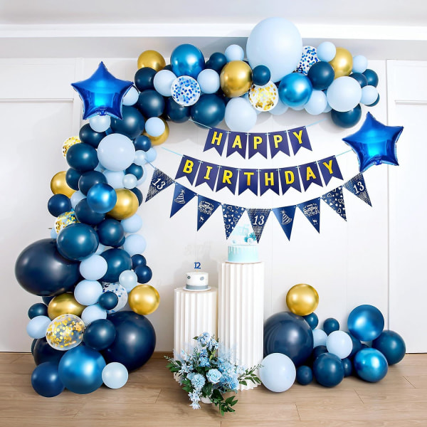 13. syntymäpäiväkoristeet sinisellä ilmapalloilla ja seppeleellä