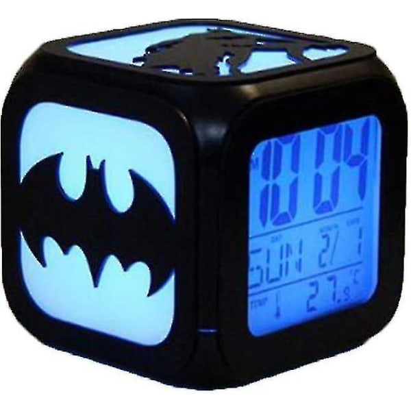 Supersankari Batman Herätyskello 3D Stereo Mykistetty Led Yövalo Elektroninen Kello Oikea Peli (seitsemän värin USB lataus) {DB}
