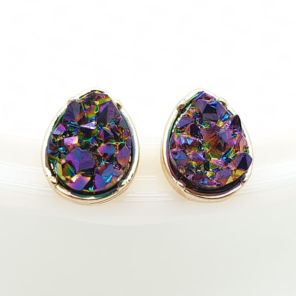 Durzy rock lava crystal glänsande sten örhängen vattendroppe Lila M