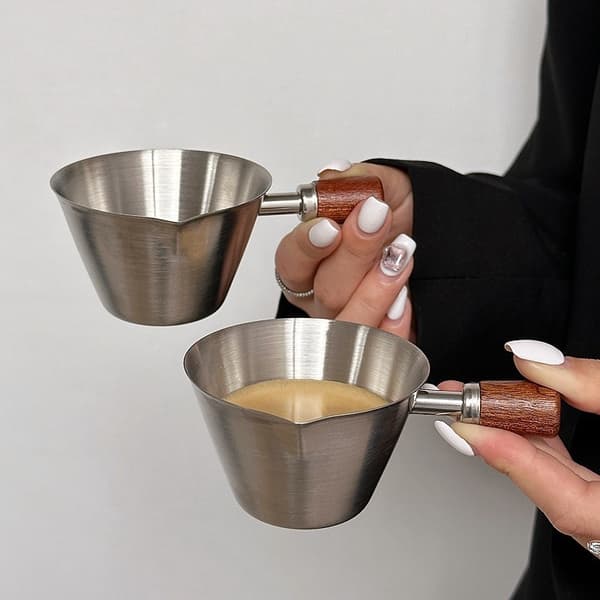 Espressomålebeger i rustfritt stål med valnøtthåndtak, 100 ml gradert kopp, sett med 2