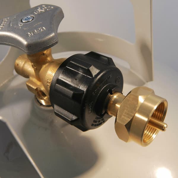 Adapter til påfyldning af propangas