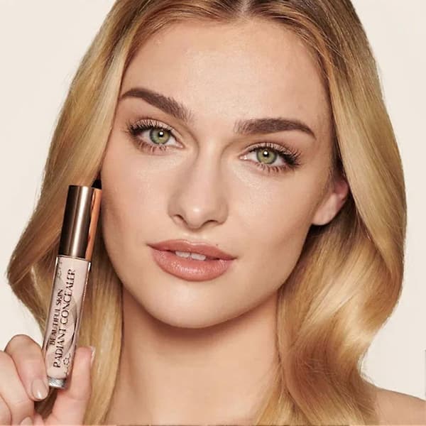 Hydrating Concealer with Hyaluronic Acid for Long-lasting Coverage and Moisturizing Skincare 5
