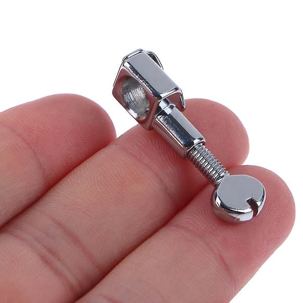 Ta11034000 Neulapuristin ruuvilla Singer-ompelukoneeseen Silver