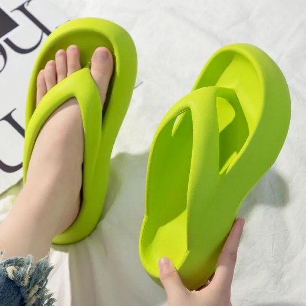 2023 Summer Women's 4CM Flip Flops Halkfria Eva Clip Toe Strandsandaler för kvinnor Inomhus utomhus tjockbottna tofflor Green--B 38-39(24-24.5CM)