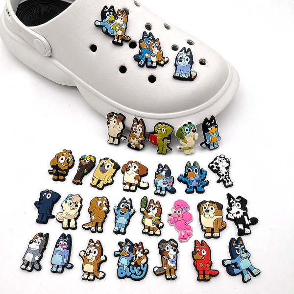 30st Bluey Dog Shoe Charms Skodekoration För Gör-det-själv Croc Clog Sandaler Armband Armband Dekoration Tillbehör Presenter