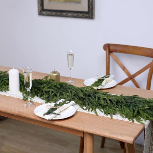 180 cm simuloitu norfolkinmäntyseppele, vihreä tekokuusen seppele, simuloitu vihreä kasviseppelekoriste (1 kpl)