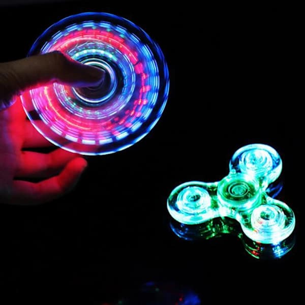 Lysende LED-lys Spinner Håndtoppspinnere Glød i mørket Lys 2 stk