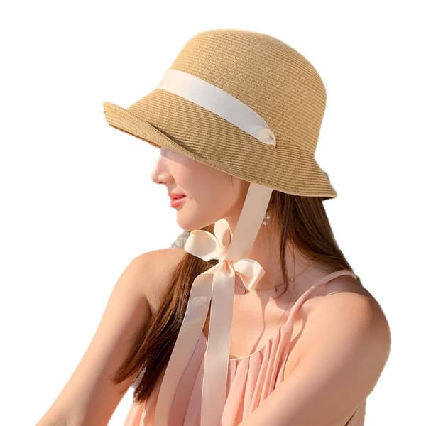 Dam sommar mode solhatt, elegant stråhatt, perfekt för strandutflykter.